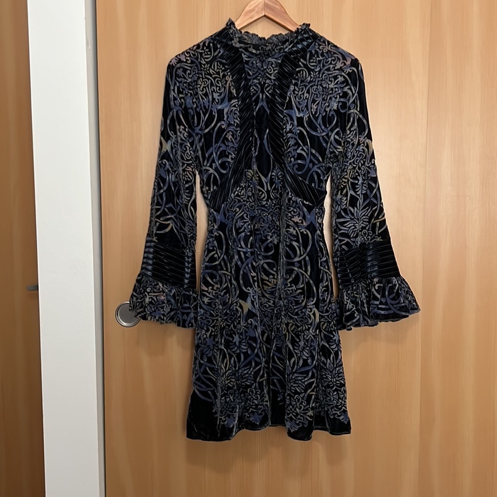 NWT BCBG Vienna Scroll Burnout Vintage Vibe Dress - Picture 4 of 7